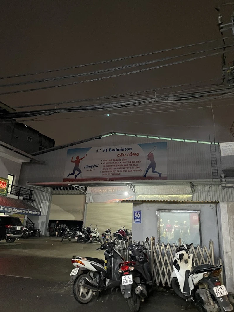 Khu vực nhà để xe rộng rãi