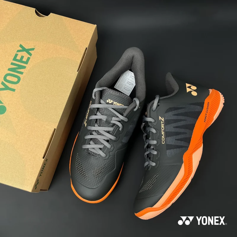 Yonex Comfort Z3 Men Đen Cam